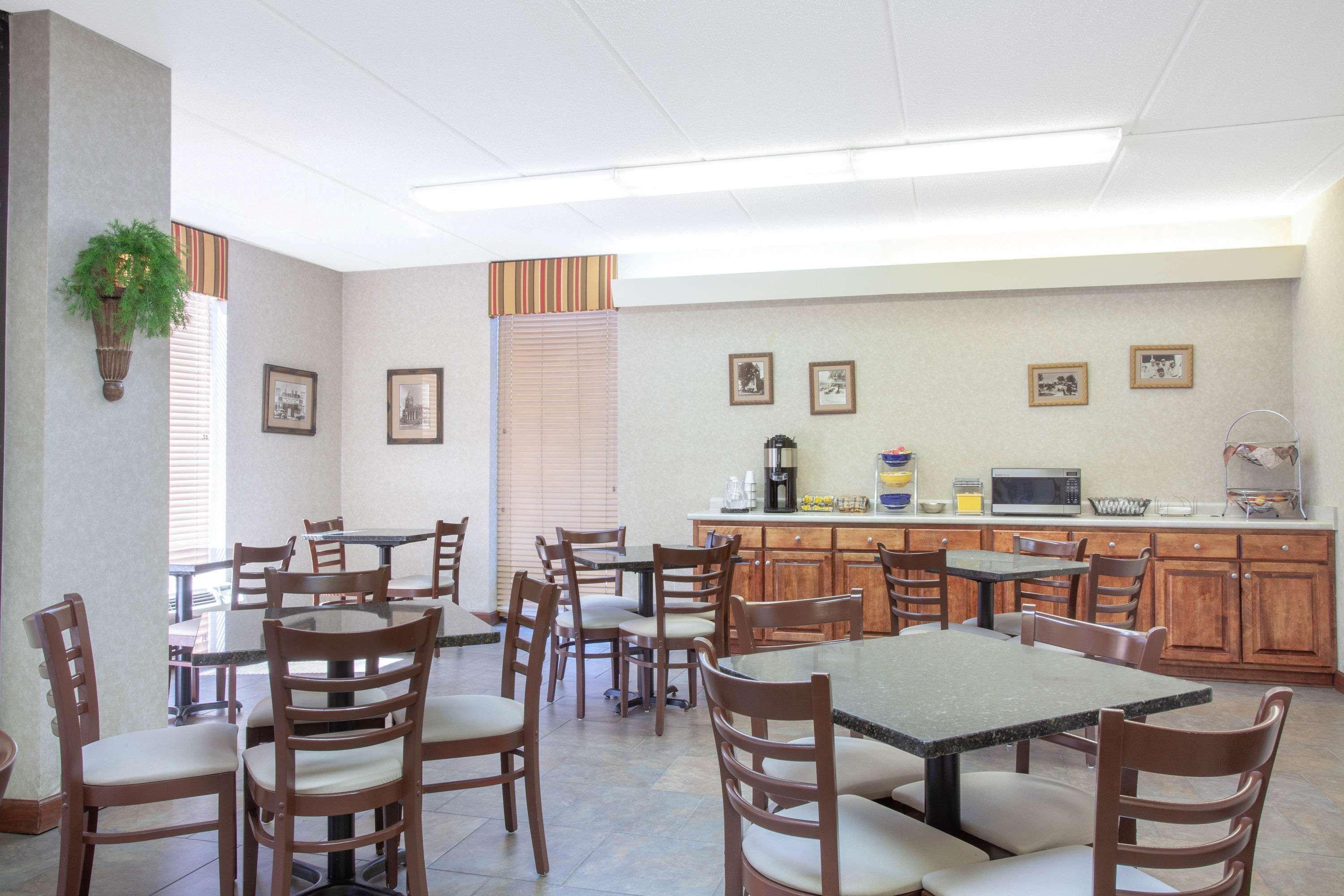 Days Inn By Wyndham Statesboro Dış mekan fotoğraf