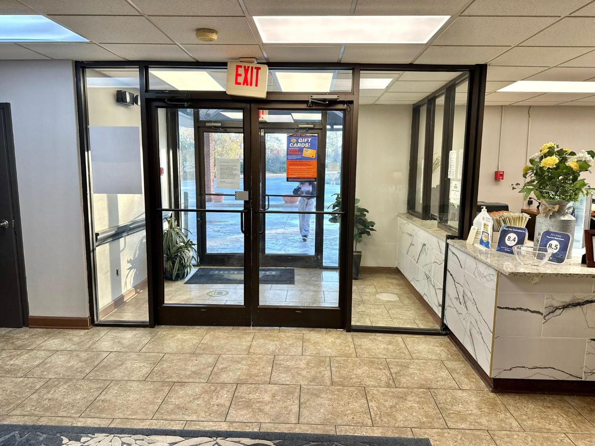 Days Inn By Wyndham Statesboro Dış mekan fotoğraf
