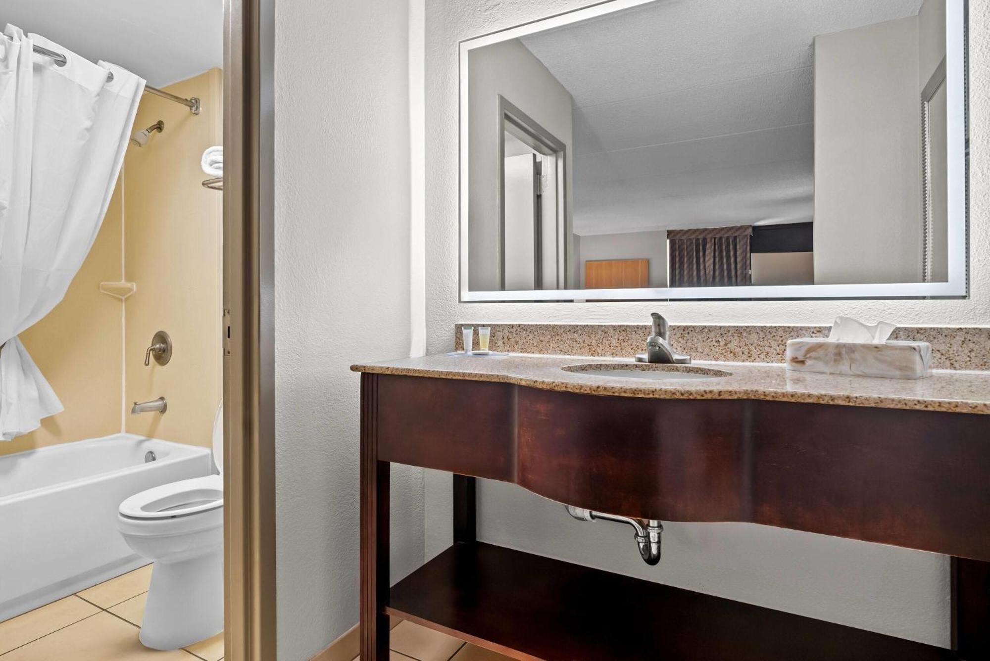 Days Inn By Wyndham Statesboro Dış mekan fotoğraf