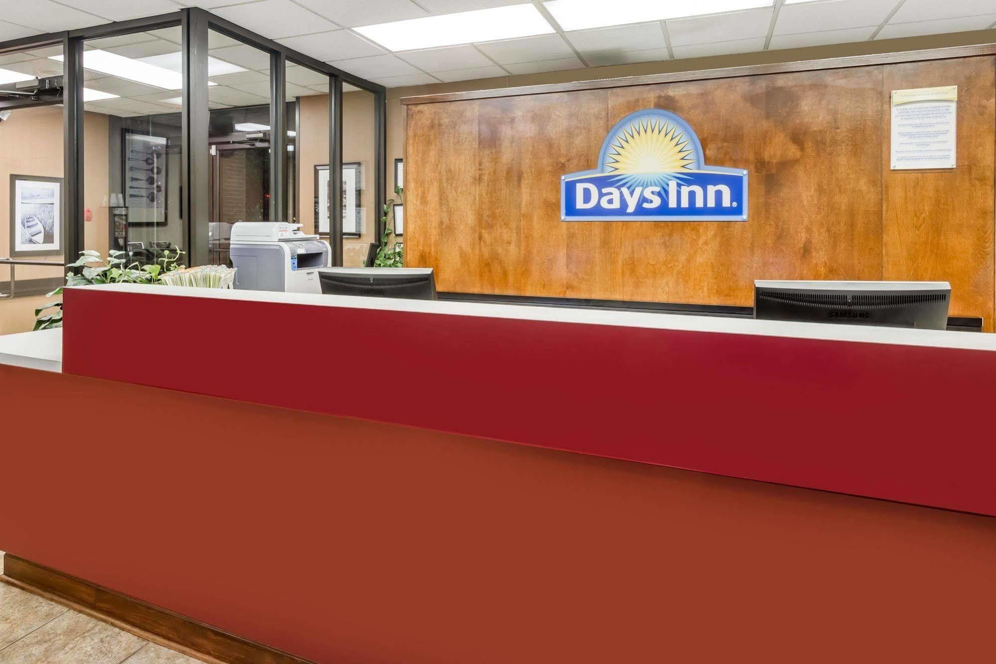 Days Inn By Wyndham Statesboro Dış mekan fotoğraf