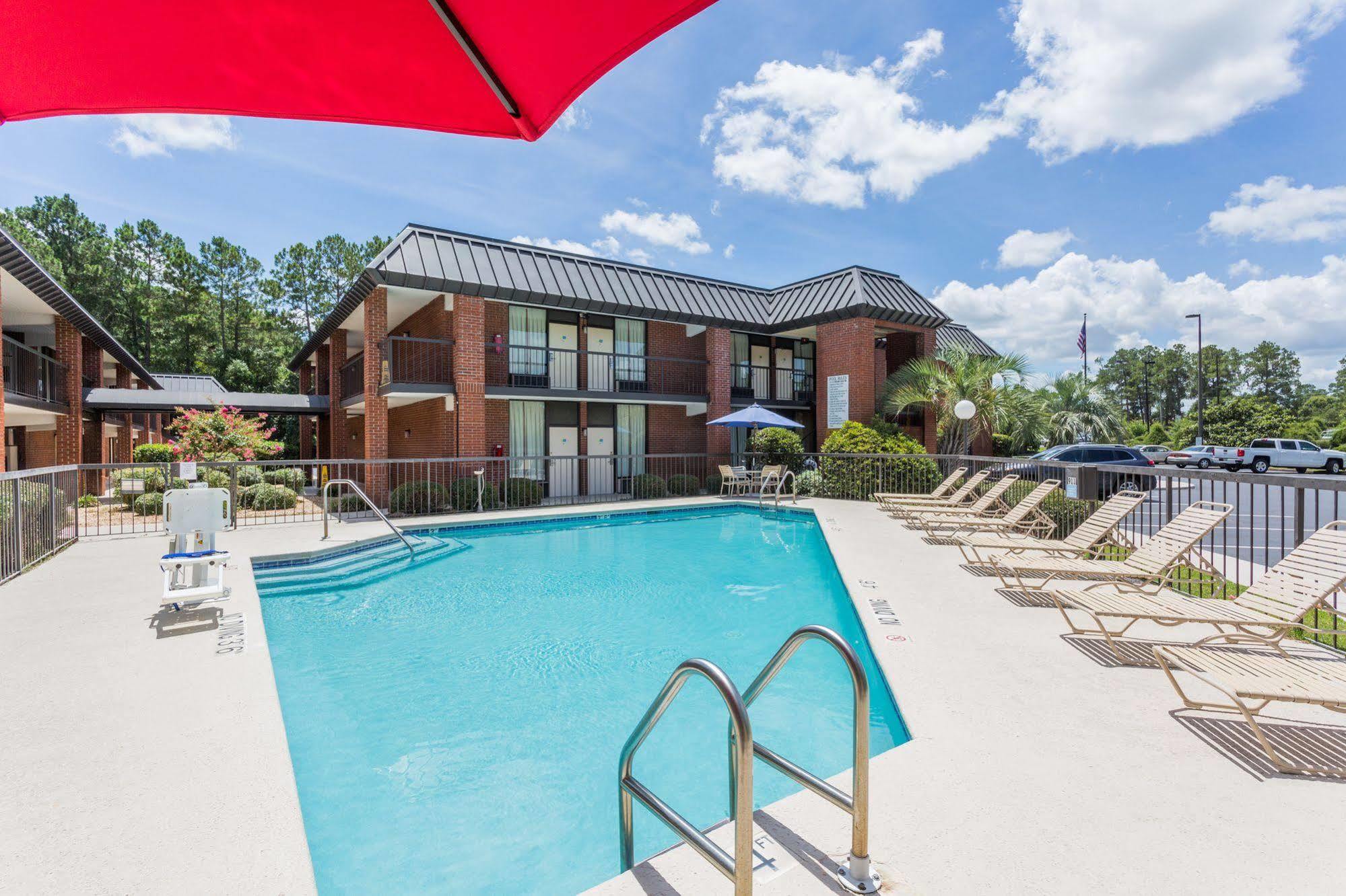 Days Inn By Wyndham Statesboro Dış mekan fotoğraf