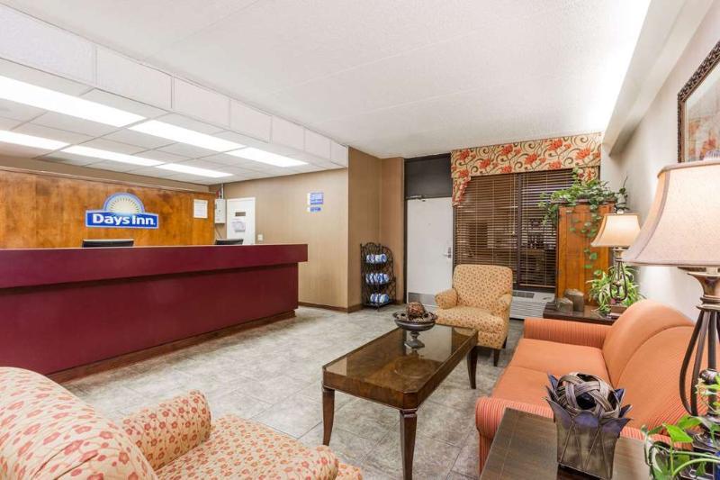Days Inn By Wyndham Statesboro Dış mekan fotoğraf